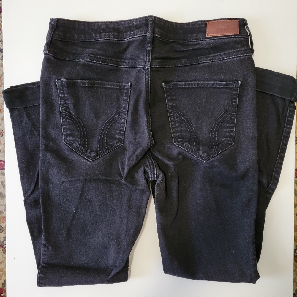 Hollister High Rise Super Skinny Jean (Size 9)